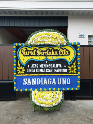 Papan Bunga Duka di Teluk Kimi